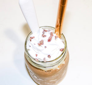 Healthy, Dairy-Free Chocolate Peppermint Shake